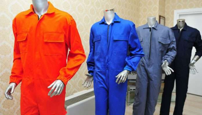 Ο Ερντογάν επιλέγει φόρμες για τους φυλακισμένους και τους κατατάσσει ανάλογα το αδίκημα